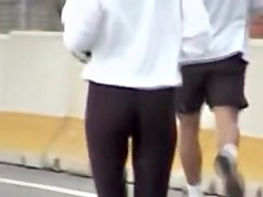 Excited man with cam shoots candid ass in the street 03m