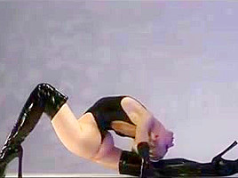 FETISH CONTORTIONST
