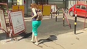 [FOOT FETISH] Anna barefoot walk 1
