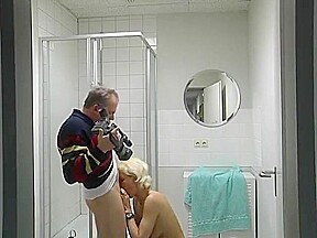 Filming a milf showering - Julia Reaves