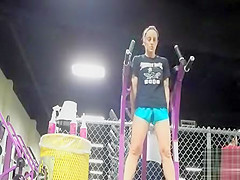 Fit girl puts on a show at the gym