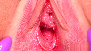 Foxy Czech nympho opens up her spread pussy to the unusual