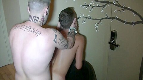 French twink Nick Spears fucked by Aday Traun - CrunchBoy