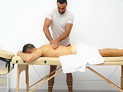 Fui A Darme Un Masaje Y Acabe Follandome Al Masajista 10 Min With Saul Massage