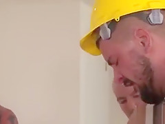 GANGBANG GAY E7 - Workmen On The Job Are Taking A Break And Giving The new men Some Solid - ILOMILOX