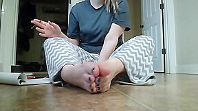 GODDESS LOLLA           PURE FEET FETISH