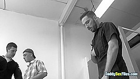 Gang Fun In The Rest Room - Leo Donato, Billy Ramos, Josh Stone, Franco Scott