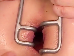 Gaping and anal toying threesome lesbians