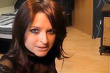 German Fetish Babe fucks her Pussy with High Heels