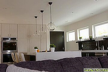 Gianna Is A Horny Stepdaugter Who Makes Ste