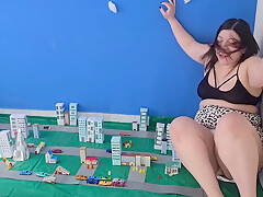 Giantess Destroying A City