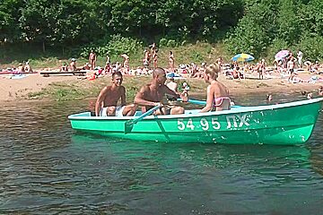 Girl double penetrated while boat trip
