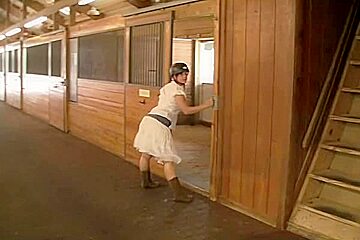 Girl with great ass strips in public