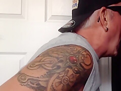 Gloryhole Amateur Mature Gay With Tattooed Arm Sucks Penis