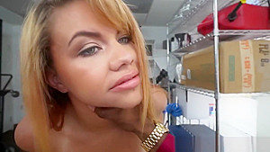 Gorgeous babe interracially fucked at casting