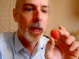 Gross Giant Eating Tomatoes - Step daddy GIANT 31 - Richard Lennox