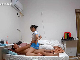 Hackers use the camera to remote monitoring of a lover's home life 576