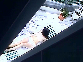 Heimlich gefilmt Milf nackt aufn Balkon