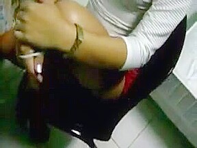 Horny Desi reveals her gorgeous body and fkd