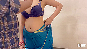 Hot Bhabhi Fucked With The Tailor And Cum Inside Her Pussy
