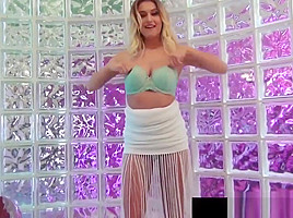 Hot Blonde Babe Natalia Starr Fingers Her Wet Juicy Cunt!