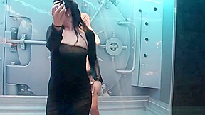 Hot Euro Babes Show Dance Moves