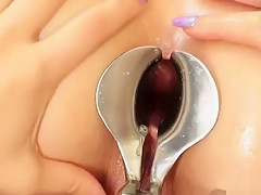 Hot lesbian babes anal toying and gaping