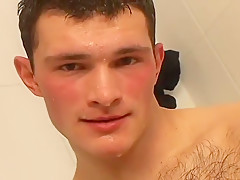 I could wank myself to watching this beautiful guy
