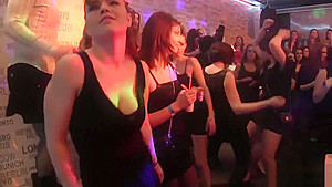 Incredible babes at an orgy get rammed