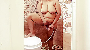 Indian Big Boobs Disha Bhabhi Showing Her Wet Body To Her Devar In Live Cam