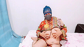 Indian Desi Bhabhi Showing Big Tits And Pussy - Huge Boobs