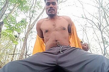 Indian Desi Boy Jordiweek Jungle Me Oil Ke Sath Lond Ka Massage Korne Pahucha