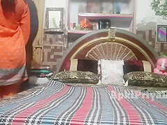 Indian Sex Maa Ke Samne Souteela Baap Ne Beti Ko Chud Diya With Hindi Audio