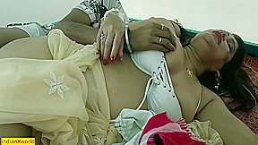 Indian Famous Adult Actress Outdoor Sex !!