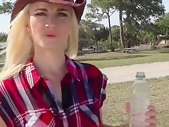 Jade Amber shaved pussy gets banged in a strangers car