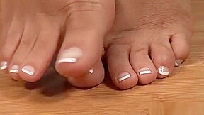 Jaime Hammer gives us a sexy foot show