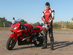 Jan R – Biker Solo