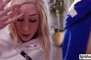 Jenna Gargles And Izzy Wilde In Transsexuals Shares Big Black Cock In Interracial Threesome