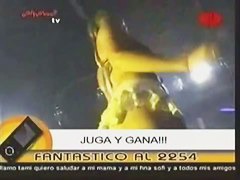 Jiggling beach party ass shake for the upskirt cameraman
