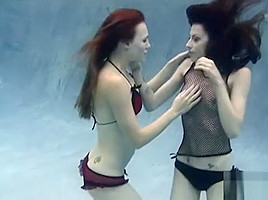 Jolene Hexx – underwater