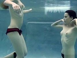 Jolene Hexx - underwater