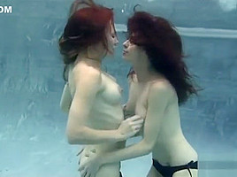Jolene Hexx - underwater