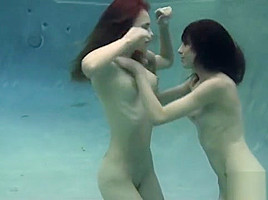 Jolene Hexx - underwater