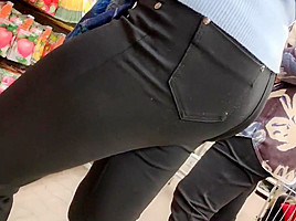 Juicy ass blonde milfs in tight jeans 2
