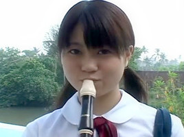 KAWAI Shimon plays recorder in the pool