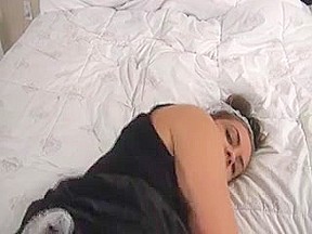 Katie Cummings masturbates her tight pussy 