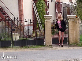 Kelly Pix - Gorgeous Young Blonde Gets Licked And Analized By The Taxi Driver