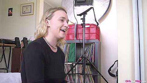 Kim Cumms - Interview With Kim Cums