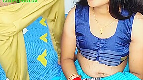 Komal Bahut Hi Khubsurat Hai Sadi Aur Blouse Very Sexy Komal Bhabhi