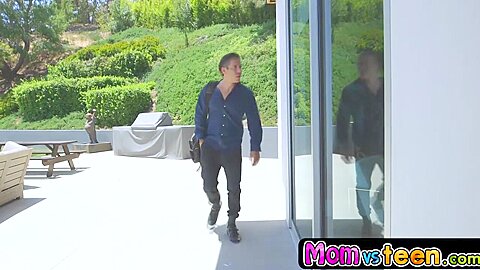 Leah Gotti And Eva Long - A Threeway With And Her Stepmum